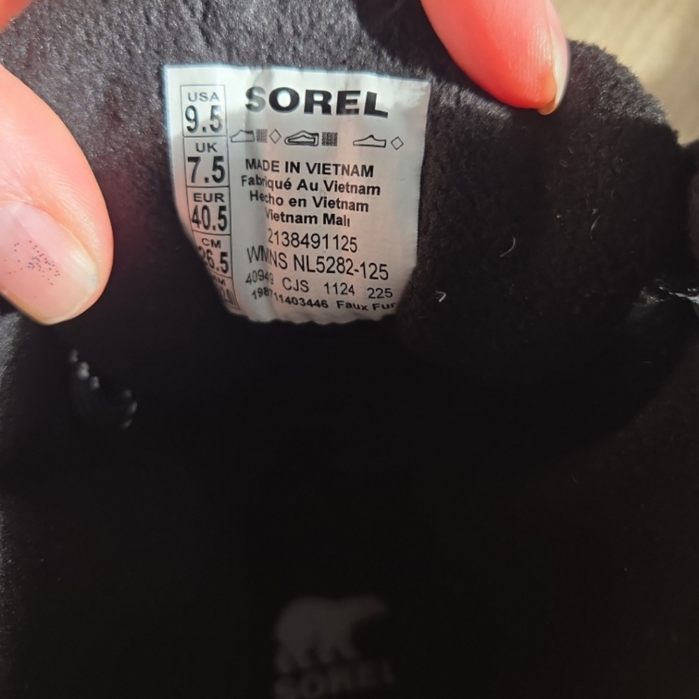 Sorel Snow Boots 9.5 - Picture 8 of 9